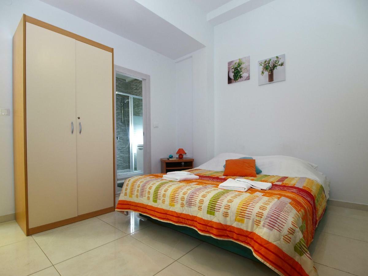 Apartments Oriana 898 Pula Exterior photo