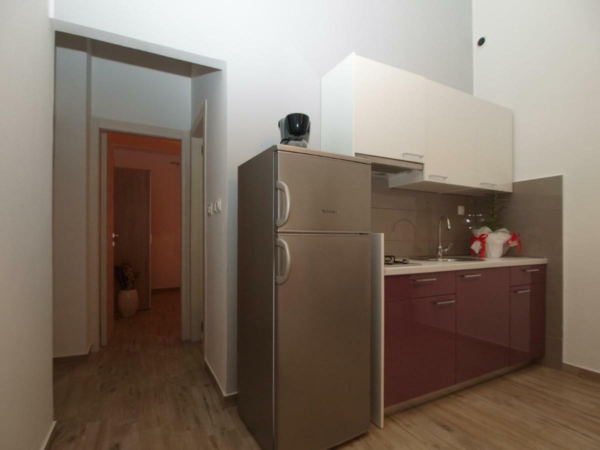 Apartments Oriana 898 Pula Exterior photo